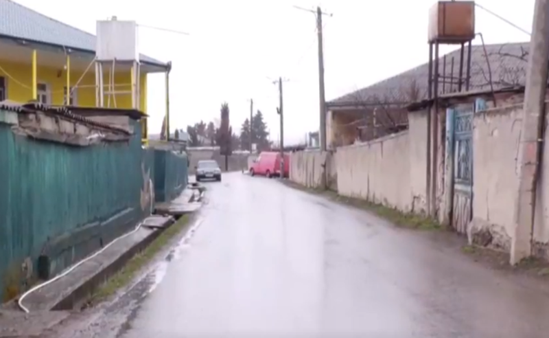 ფიზიკური დაპირისპირება სოფელ ფერმაში - ადგილობრივებმა ორი სამართალდამცველი სცემეს