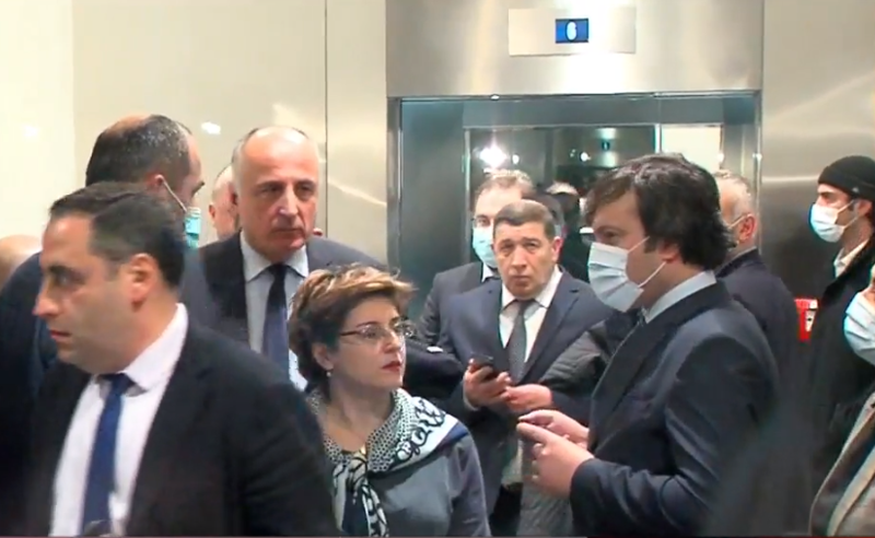 ჩაშლილ მოლაპარაკებებს დასავლეთი „ქართულ ოცნებას“ არ აპატიებს - ოპოზიცია