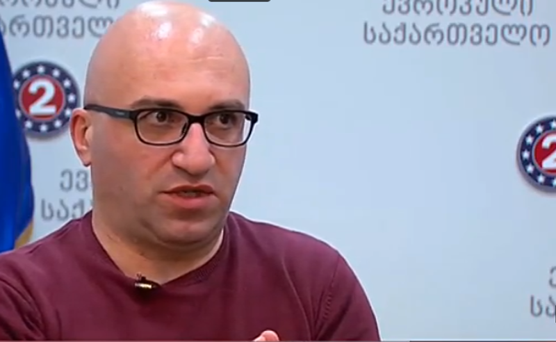 ტიკარაძე იმდენად უნიათოა, რომ რეანომობილებზე ტენდერი თანხის მიღებიდან 8 თვის შემდეგ გამოაცხადა - ბესო დონაძე