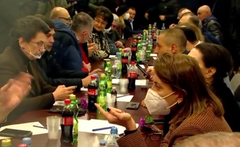 ცალმხრივად ხელმოწერილი დოკუმენტი - ოპოზიცია დღეს ლეიბორისტული პარტიის ოფისში შეიკრიბება