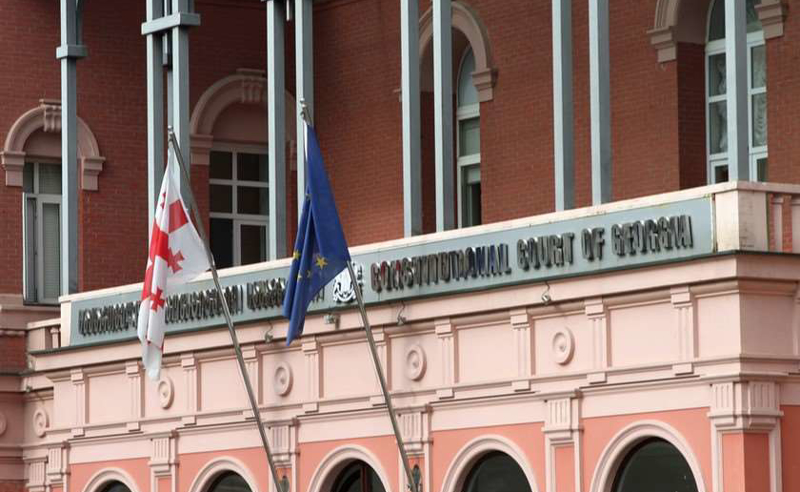 საკონსტიტუციო სასამართლომ ოპოზიციის ლიდერების საქმის განხილვა 2 კვირით გადადო