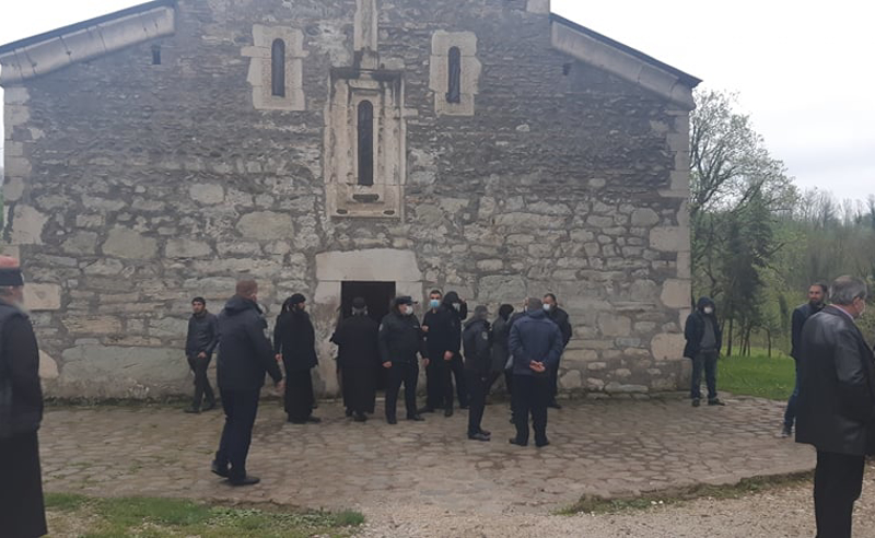 სალხინოს ღვთისმშობლის შობის სახელობის ტაძარი დაიკეტა
