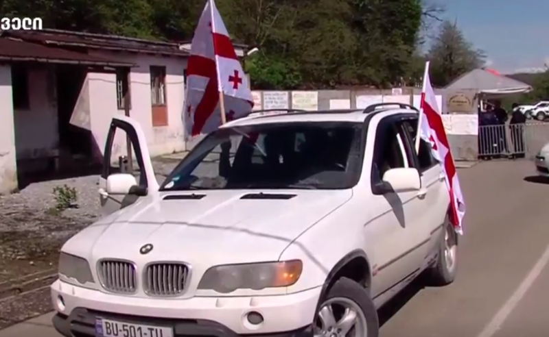 რიონის მცველები გადაწყვეტილების მოლოდინში - წყალტუბოს სასამართლოსთან აქცია იმართება
