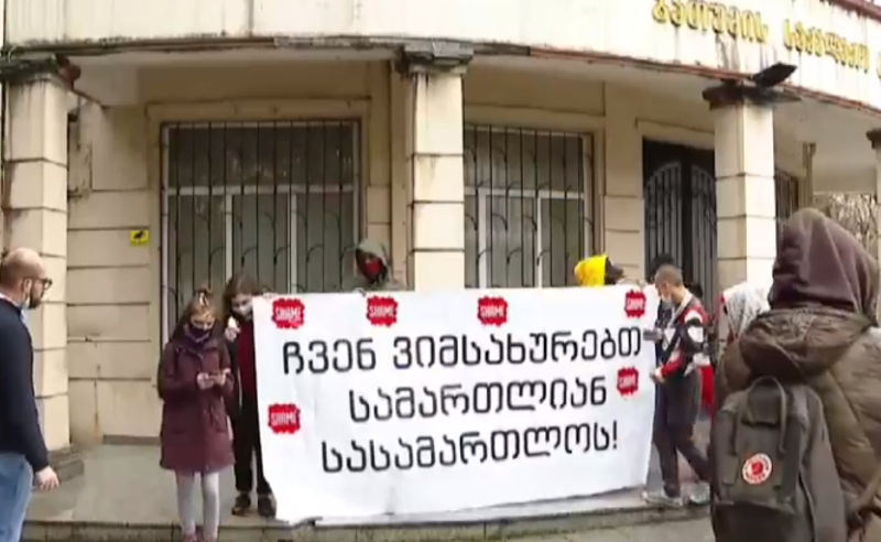 ბათუმში დაკავებული აქტივისტების სასამართლო პროცესი მიმდინარეობს