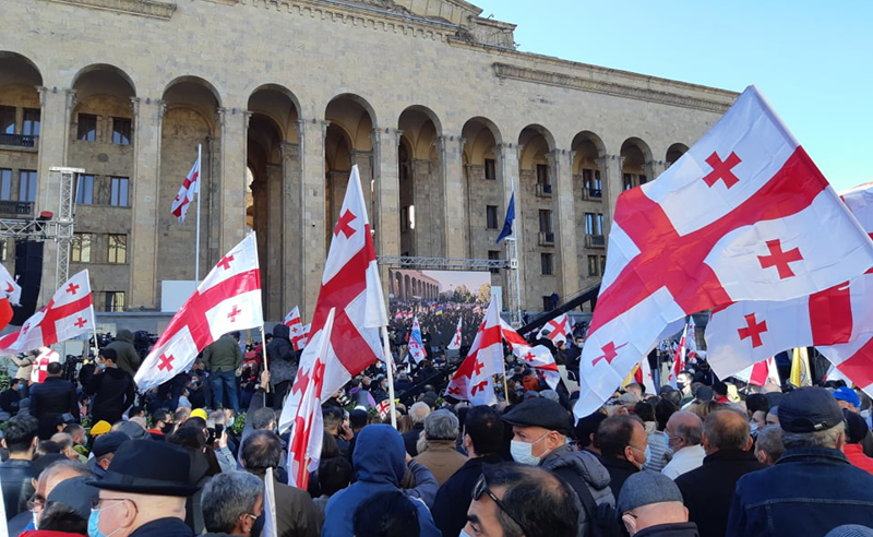ოპოზიციის გეგმები და გაუარესებული ეპიდვითარება - ხელისუფლების ოპონენტები ლოქდაუნს არ გამორიცხავენ