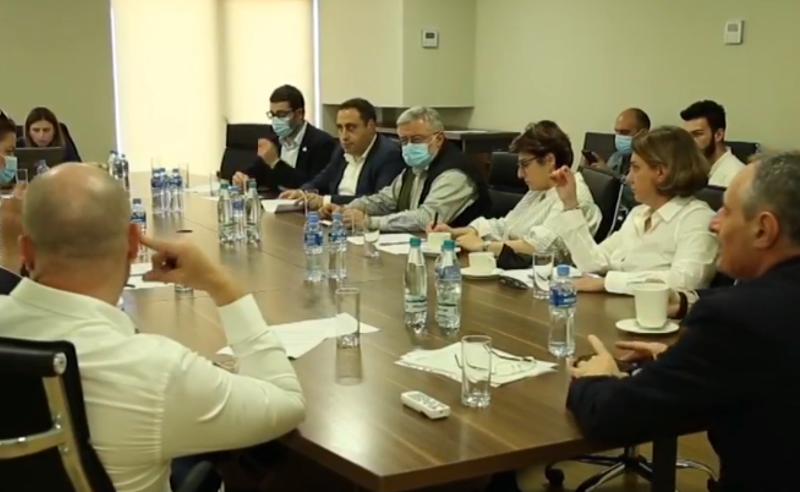ბრძოლა 30 ოქტომბრის არჩევნებისთვის - ოპოზიცია მოლაპარაკებებს იწყებს