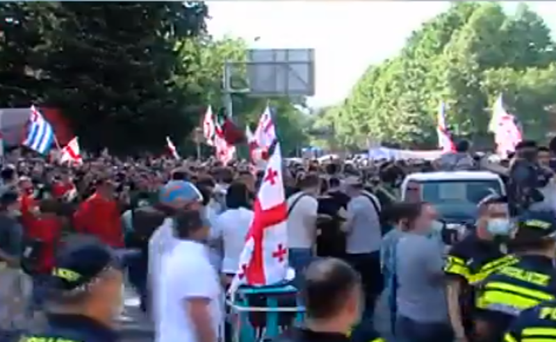 ხმაური იუსტიციის სახლთან - ნამახვანჰესის მოწინააღმდეგეებმა გზა გადაკეტეს
