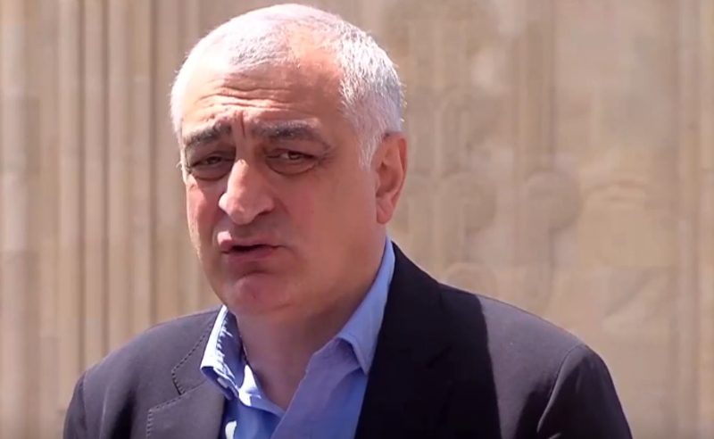 "ოცნება" წლების განმავლობაში ტროლების ფაბრიკას აფინანსებს და ამით სულდგმულობს - ხაზარაძე 