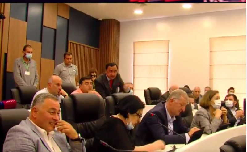 თუ აუქციონს არ შეაჩერებთ, ქობულეთიდან ხმებს ვერ მიიღებთ - ხმაური აჭარის უზენაეს საბჭოში