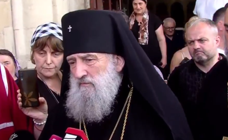 მთავრობამ გაგაფრთხილათ შესაძლებელია მოხდესო - სასულიერო პირი ძალადობრივ ჯგუფებს ამართლებს