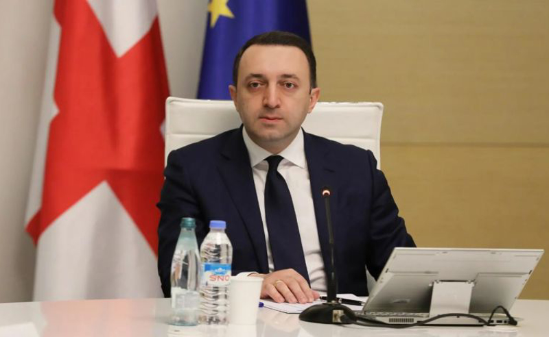 როცა მოსახლეობის 95% წინააღმდეგია პროპაგანდისტული აღლუმის, უნდა დავემორჩილოთ - პრემიერი