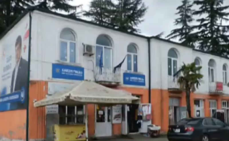 "ოცნების" წევრებმა ჩოხატაურში პარტია დატოვეს და გახარიას გუნდს შეუერთდნენ