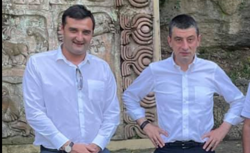 შეკერილი საქმე N2 ? -  ვინ არის აკაკი ბართაია, რომელსაც გახარიას გუნდის მტკიცებით იარაღი ჩაუდეს