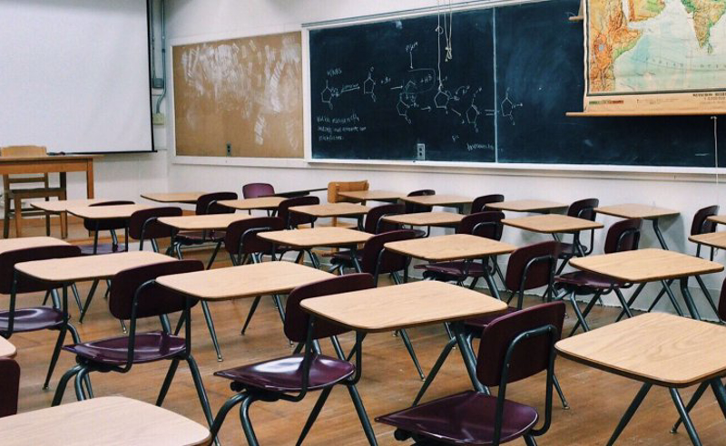 სწავლა მერხებთან თუ კომპიუტერებთან - სასწავლო პროცესის დაწყებამდე ორი კვირა რჩება