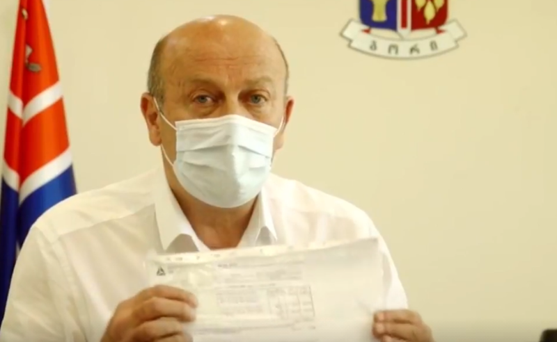 ფილების შესაძლო მითვისების სკანდალი - გორის მერი დუმილს არღვევს