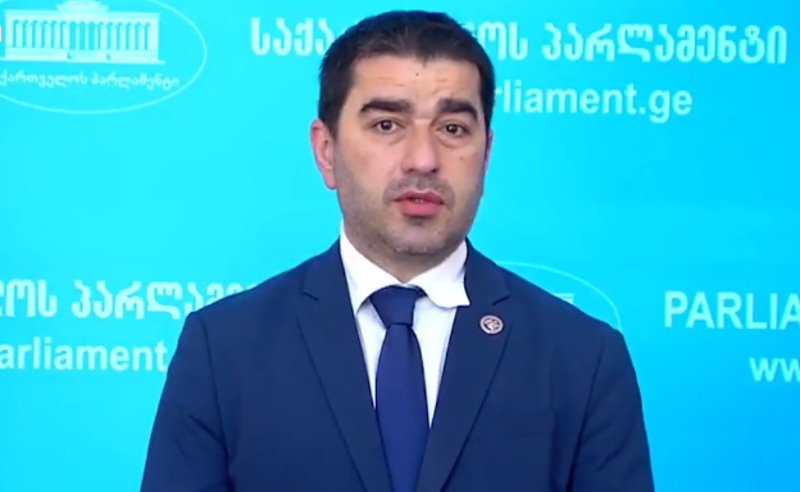 ბინების გადაცემა წინასაარჩევნო პერიოდს არ ემთხვევა, მედიის ყურადღება ემთხვევა ამ დროს - შალვა პაპუაშვილი