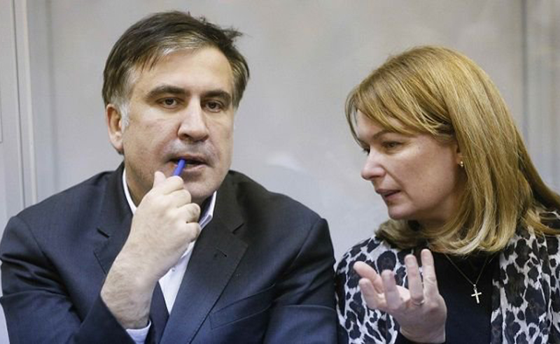 შეასრულა დაპირება, მშვიდობიანად ჩამოვიდა, ხვალ ყველა რეფერენდუმზე - რულოვსი სააკაშვილზე