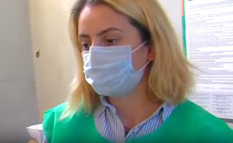 ბათუმში საარჩევნო უბანზე მისულ კომისიის წევრებს „დალუქულ“ ოთახში ქალი დახვდათ