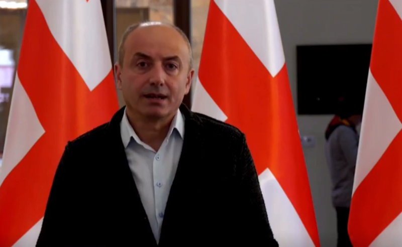 ხილ-ბოსტნეულთან ერთად შემოიპარა ქვეყნის პრეზიდენტი საქართველოში - მაჭარაშვილი