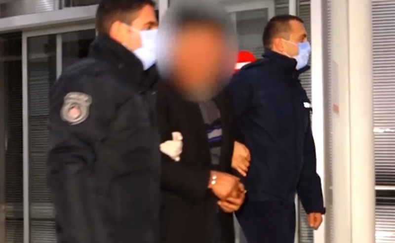 სისხლიანი სუფრა თიანეთში, მამამ შვილს დანა სამჯერ დაარტყა - უმძიმესი ამბის ახალი დეტალები