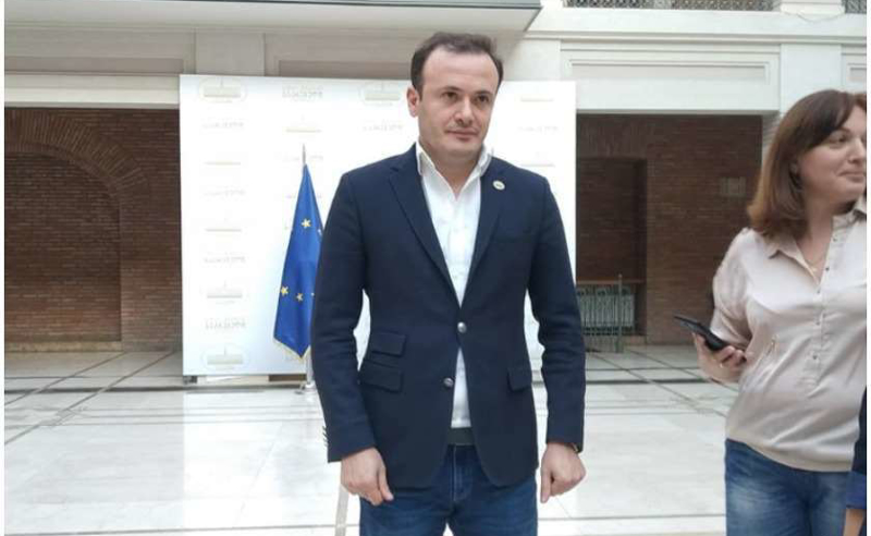 გამოხატავენ პროტესტს, გვაგინებენ და დაიშლებიან - ზარქუა აქციაზე