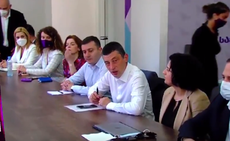 გახარიას გუნდს პარტიის წევრები ტოვებენ - ექსპრემიერს წაალენჯიხაში საკრებულოს წევრი, ნანა ლემონჯავა, გაემიჯნა