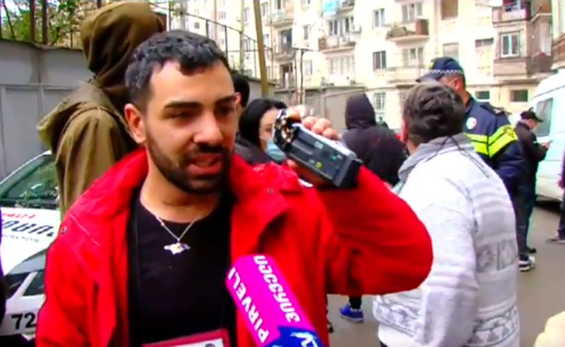 ყურის მოჭრით  მემუქრებოდნენ - საბურთალოზე ოპოზიციის მხარდამჭერი დამკვირვებელი სცემეს