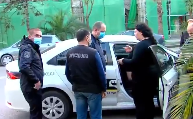 ფოთში დამკვირვებელს, რომელმაც დარღვევები გამოავლინა, ცხელი ყავა შეასხეს 