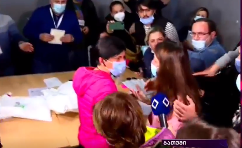 თავდასხმა ,,ტვ პირველის" რეპორტიორზე - ბათუმში  ჟურნალისტ ნატო გოგელიას ფიზიკური შეურაცხყოფა მიაყენეს