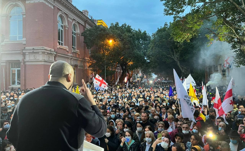 ვდებ ფიცს, უკანასკნელ ამოსუნთქვამდე ვიბრძოლებ სააკაშვილის გასათავისუფლებლად - ნიკა მელია