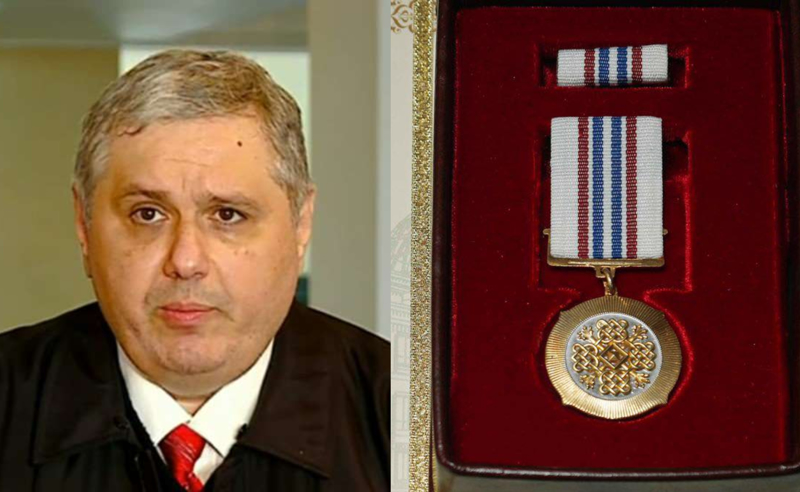 პრეზიდენტმა კობა დავითაშვილი სიკვდილის შემდეგ ღირსების მედლით დააჯილდოვა