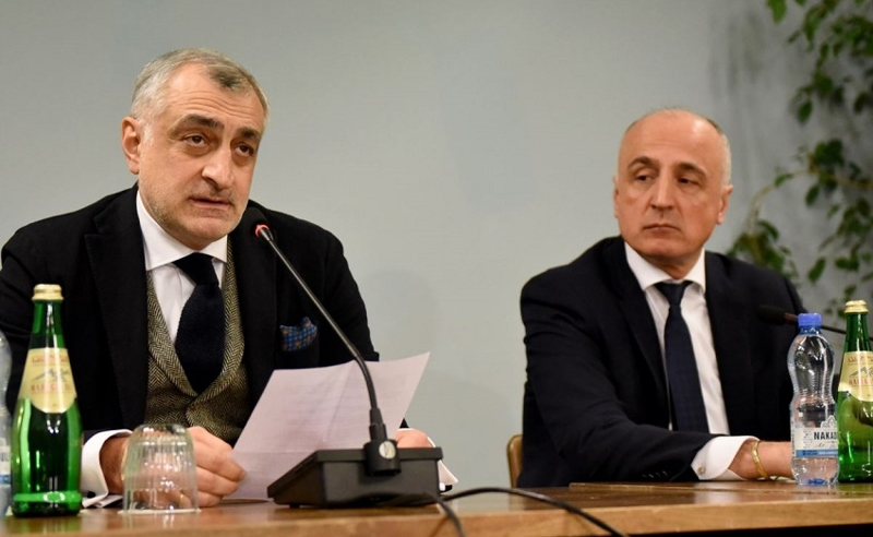 მზად ვართ დიალოგისთვის - ხაზარაძე და  ჯაფარიძე კახა კუჭავას შეხვდნენ 