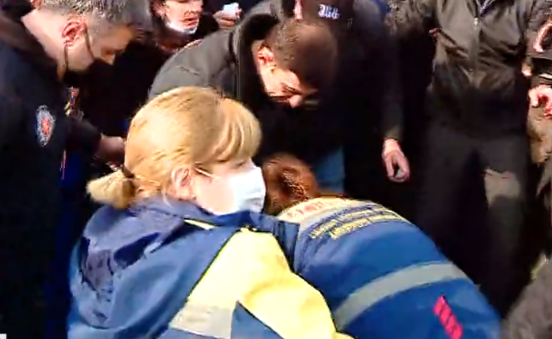 დაპირისპირება პოლიციასთან - ჯანდაცვის სამინისტროსთან აქციის მონაწილე შეუძლოდ გახდა