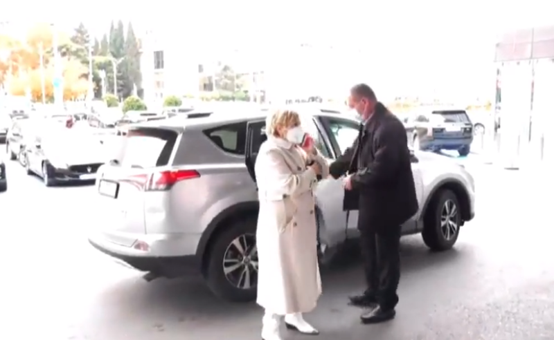 ანა ფოტიგა გიული ალასანიასა და სააკაშვილის პირად ექიმს  შეხვდა