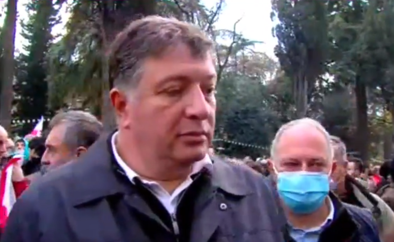ბაზრის ,,რაზვოდჩიკივით" იქცევა პარლამენტის ნომინალური თავმჯდომარე, კუჭავა - გიგი უგულავა