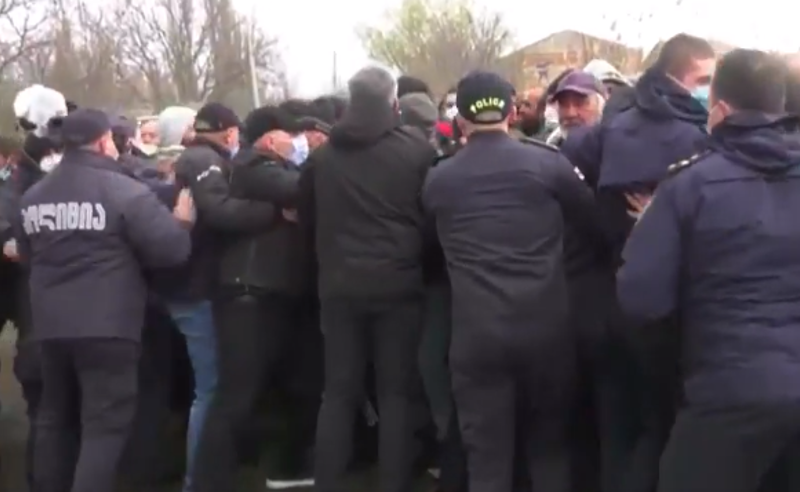 ვითარება სოფელ ზეღდულეთში - მოსახლეობა მთავრობას 2 კვირიან ულტიმატუმს უყენებს 