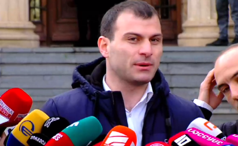 დეპუტატებს სააკაშვილთან არ უშვებენ, თუ ამას არ დაესმება წერტილი, პრეზიდენტი მკურნალობის პროცესს შეწყვეტს - ადვოკატი