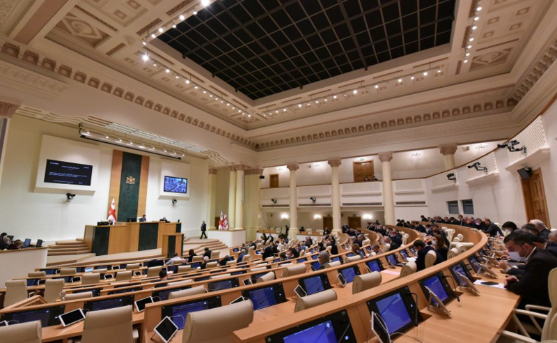 პარლამენტმა უზენაესის მოსამართლეობის 4-ვე კანდიდატი უვადოდ დანიშნა