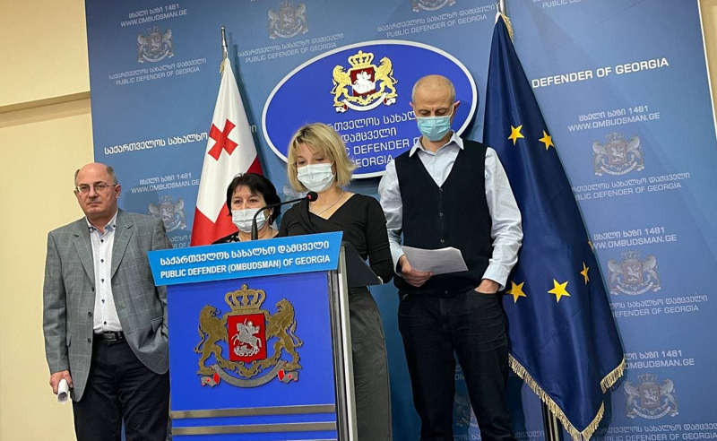 აღენიშნება პოსტტრავმული, სტრესული აშლილობა - სააკაშვილზე ომბუდსმენის კონსილიუმის დასკვნა ცნობილია