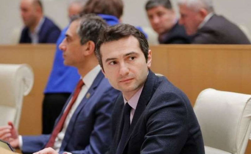 კახა კუჭავამ პარლამენტის თავმჯდომარის პოსტი დატოვა