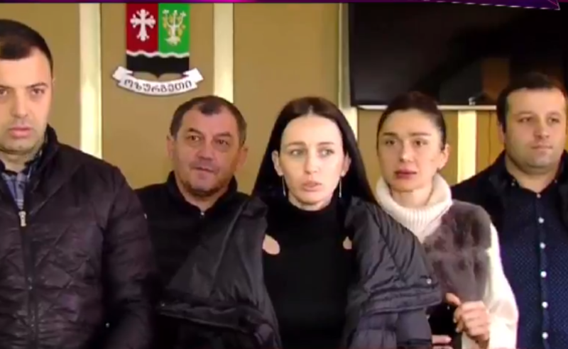 მორიგი დაპირისპირება ოზურგეთის საკრებულოში - ოპოზიციამ ფრაქცია "ქართული ოცნების" თავმჯდომარის გადაყენება მოითხოვა