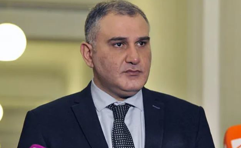 მესამე პრეზიდენტის ულტიმატუმი - "ოცნებაში" ამბობენ, რომ სააკაშვილი პრივილეგიებს ითხოვს