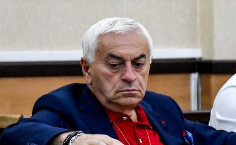 ჩემი შვილიშვილი მოდის და.. მომეცი ფული, უნდა გავათეთრო, ბაბუო - ავთანდილ წერეთელი