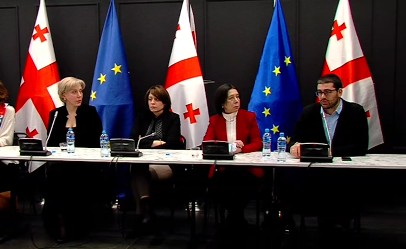 წულუკიანის რეპრესიები კულტურის სამინისტროში - ოპოზიციური პარტიები  წინააღმდეგობის მოძრაობას ქმნიან