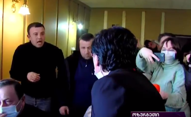 ოზურგეთში საკრებულოს დეპუტატებს ანაზღაურება 50%-ით გაეზარდათ