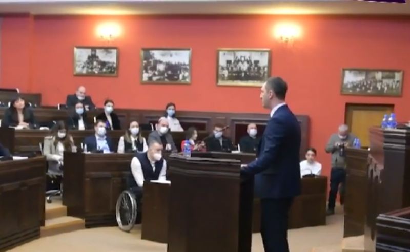 კოკა კაციტაძე თუ ემზარ გაგნიძე - ვის აირჩევს პარლამენტი თოლორაიას შემცვლელად