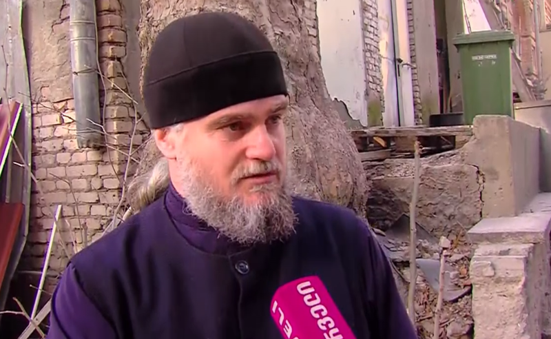  ერთმა ბერმა მეორე სცემა, მე რა შუაში ვარ? - მამა შალვა კეკელია პირველ კომენტარს აკეთებს
