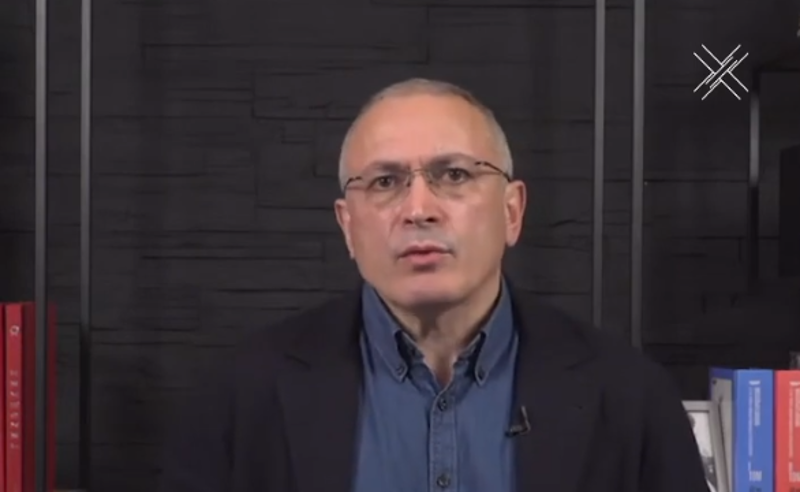 "თუკი მიიჩნევთ, რომ მეზობელი ქვეყნის მოქალაქეებს არ უნდა კლავდნენ, გამოდით ქუჩებში!" - ხადარკოვსკი რუსეთის მოქალაქეებს