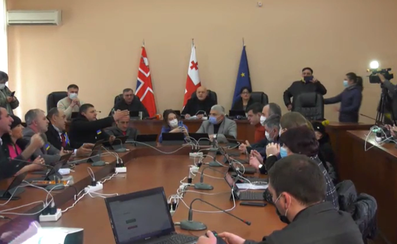 სამარცხვინო განცხადება გააკეთეთ - გორში საკრებულოს თავმჯდომარის გადადგომას ითხოვენ