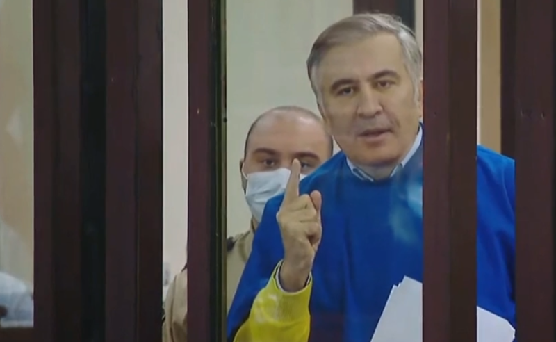 რუსებს, ვინც მასობრივად ყიდულობს ბინებს საქართველოში  ვაძლევ გარანტიებს, რომ ეს ბინები ჩამოერთმევათ - სააკაშვილი 